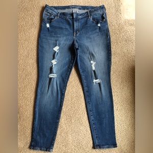 Women’s Old Navy Rockstar MidRise Distressed Skinny Jeans. Sz 16. Stretchy Denim